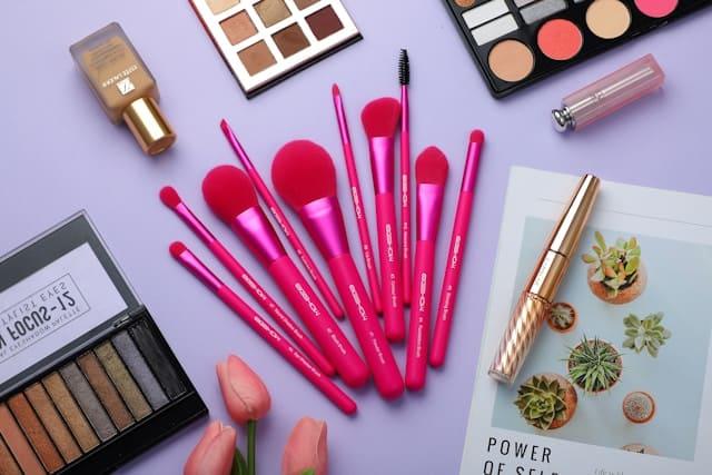 Sell skincare bundles via WhatsApp